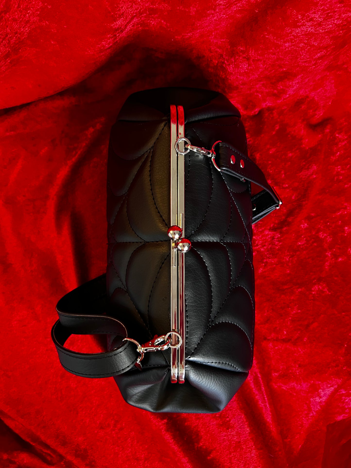 Black Spiderweb Large Kisslock Handbag