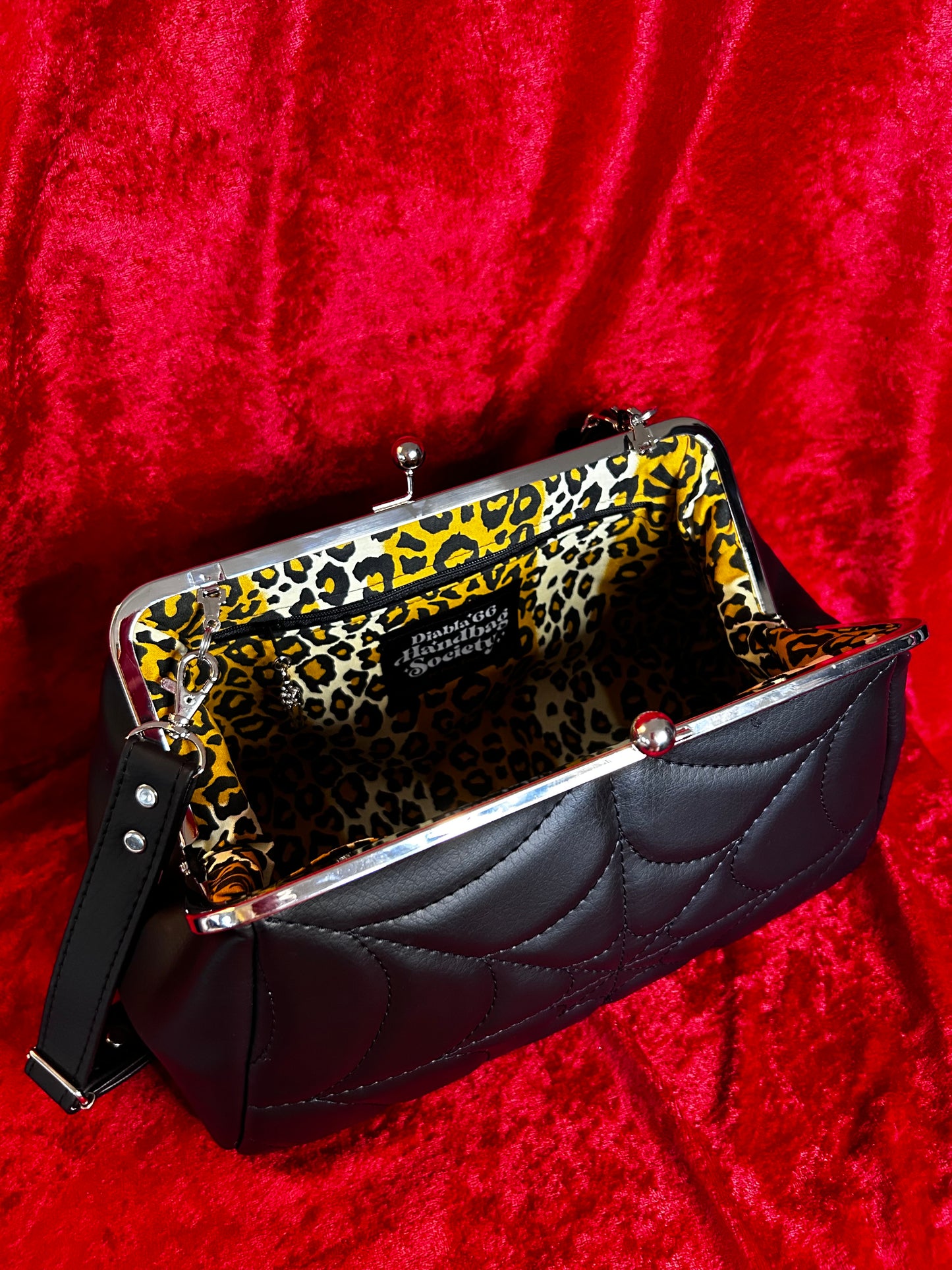 Black Spiderweb Large Kisslock Handbag