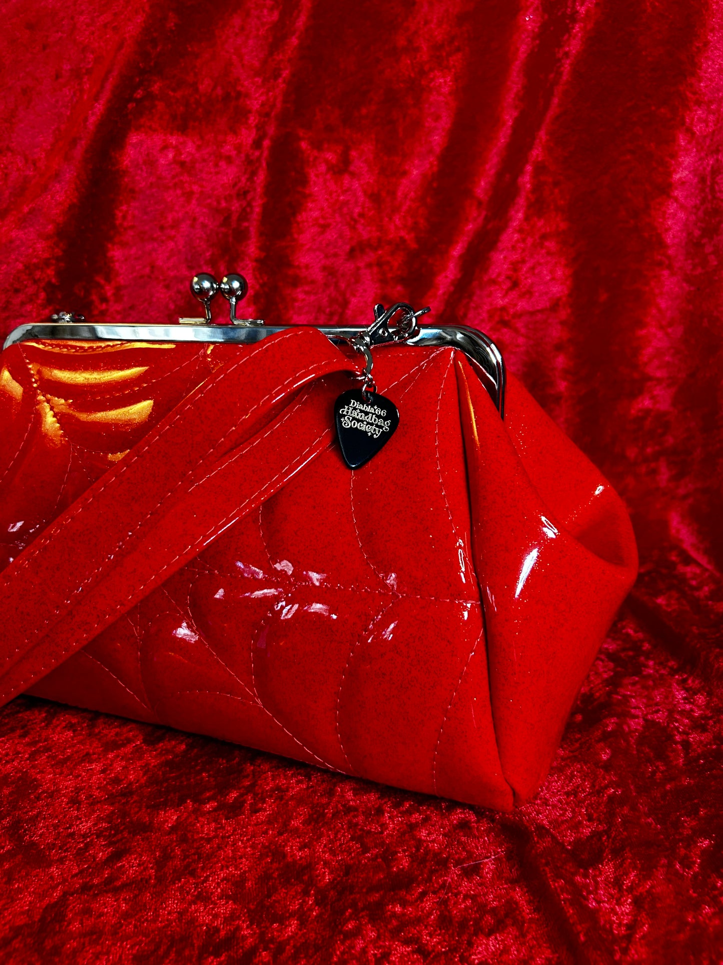 Red Spiderweb Large Kisslock Handbag
