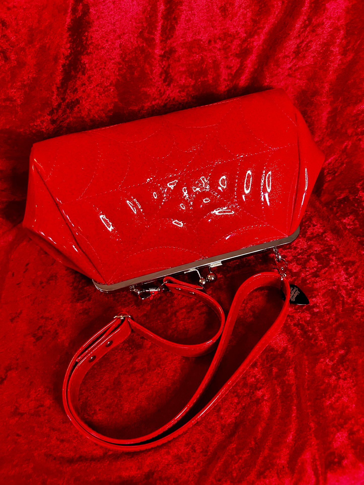 Red Spiderweb Large Kisslock Handbag