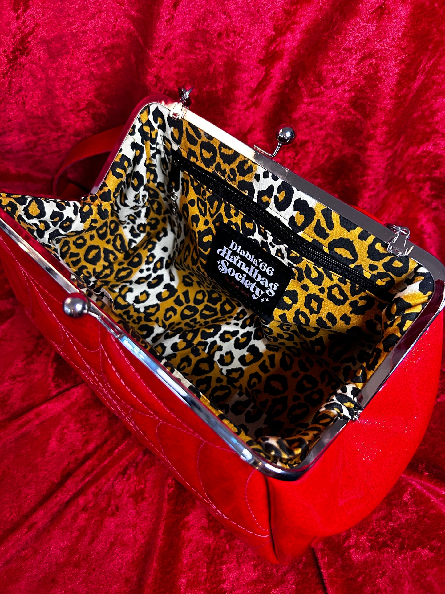 Red Spiderweb Large Kisslock Handbag