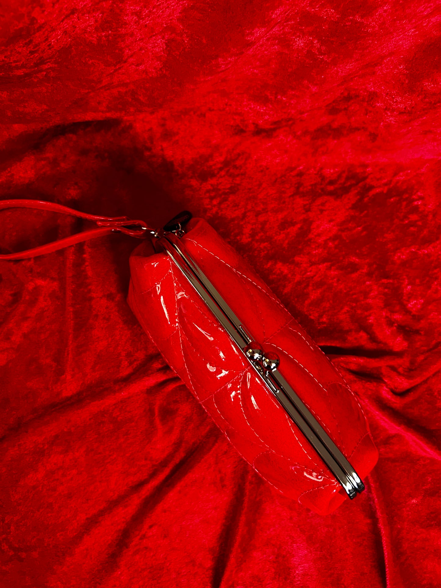 Red Spiderweb Mini Kisslock Bag