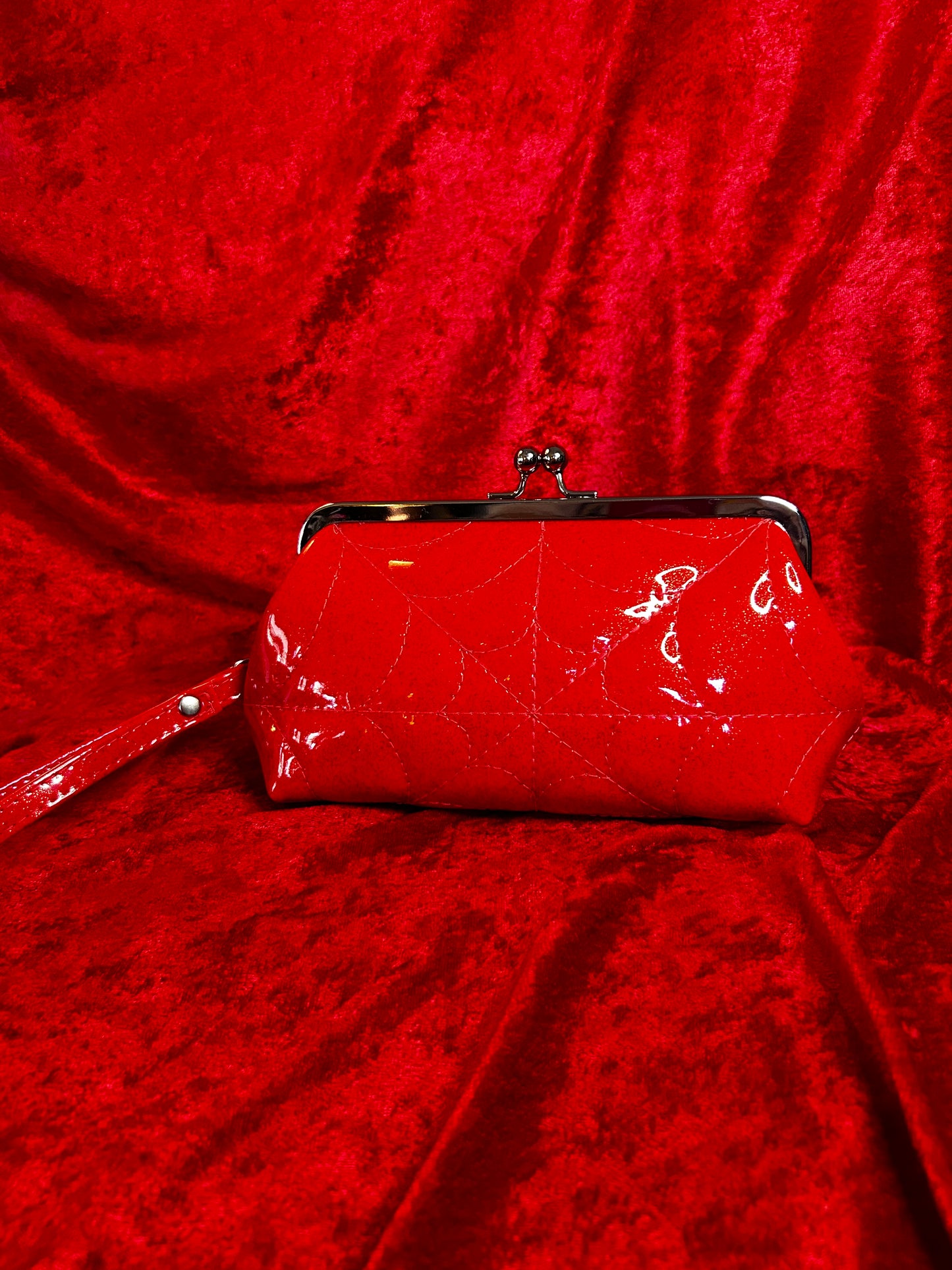 Red Spiderweb Mini Kisslock Bag