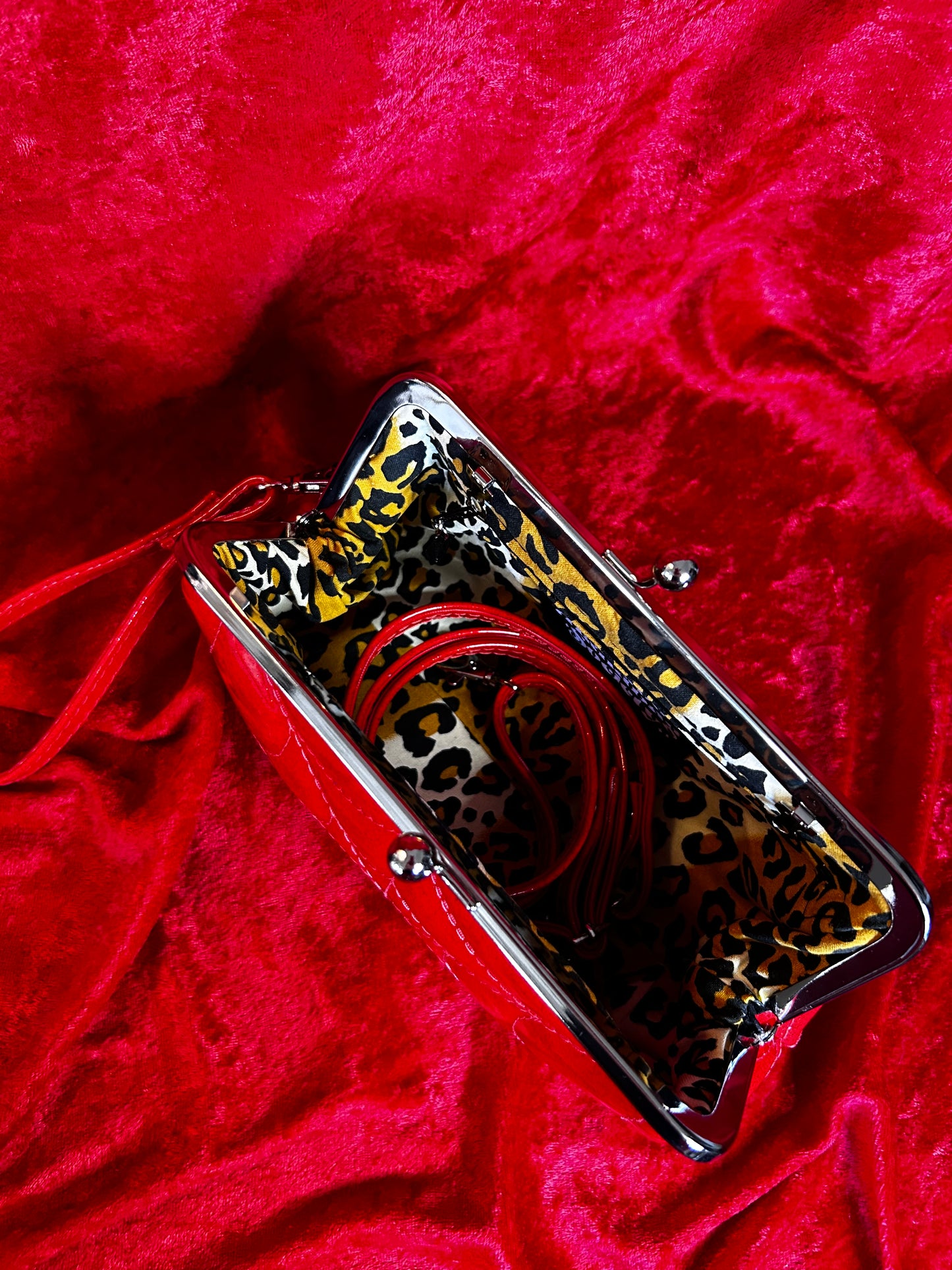 Red Spiderweb Mini Kisslock Bag