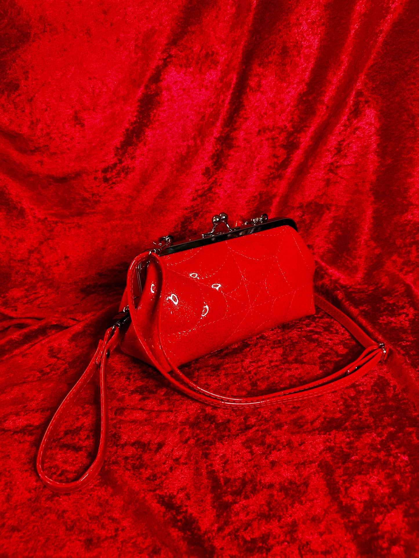 Red Spiderweb Mini Kisslock Bag