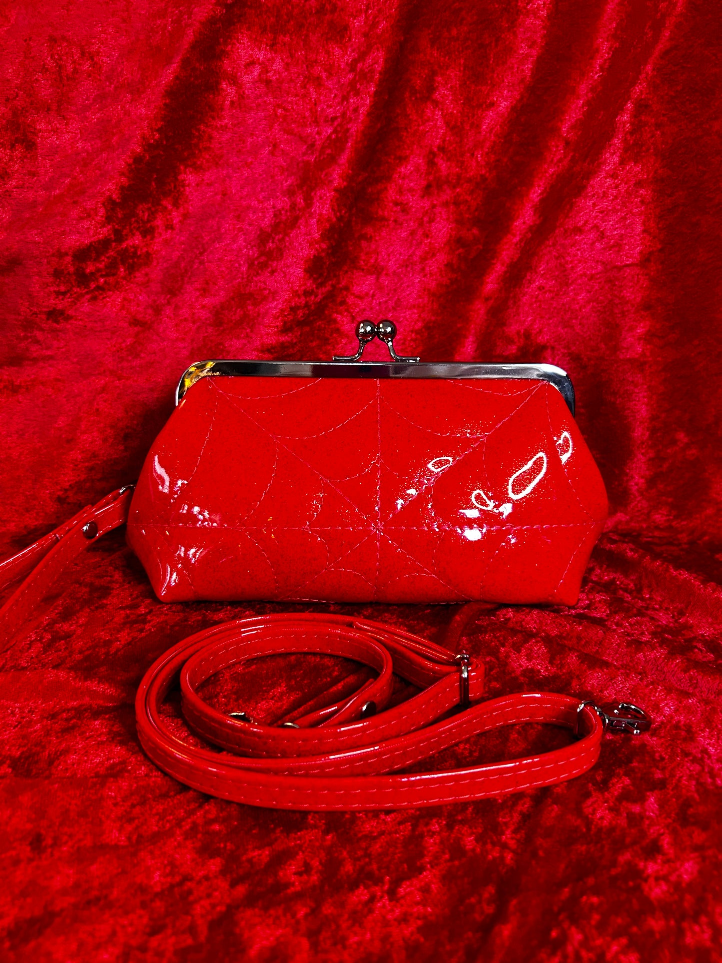 Red Spiderweb Mini Kisslock Bag