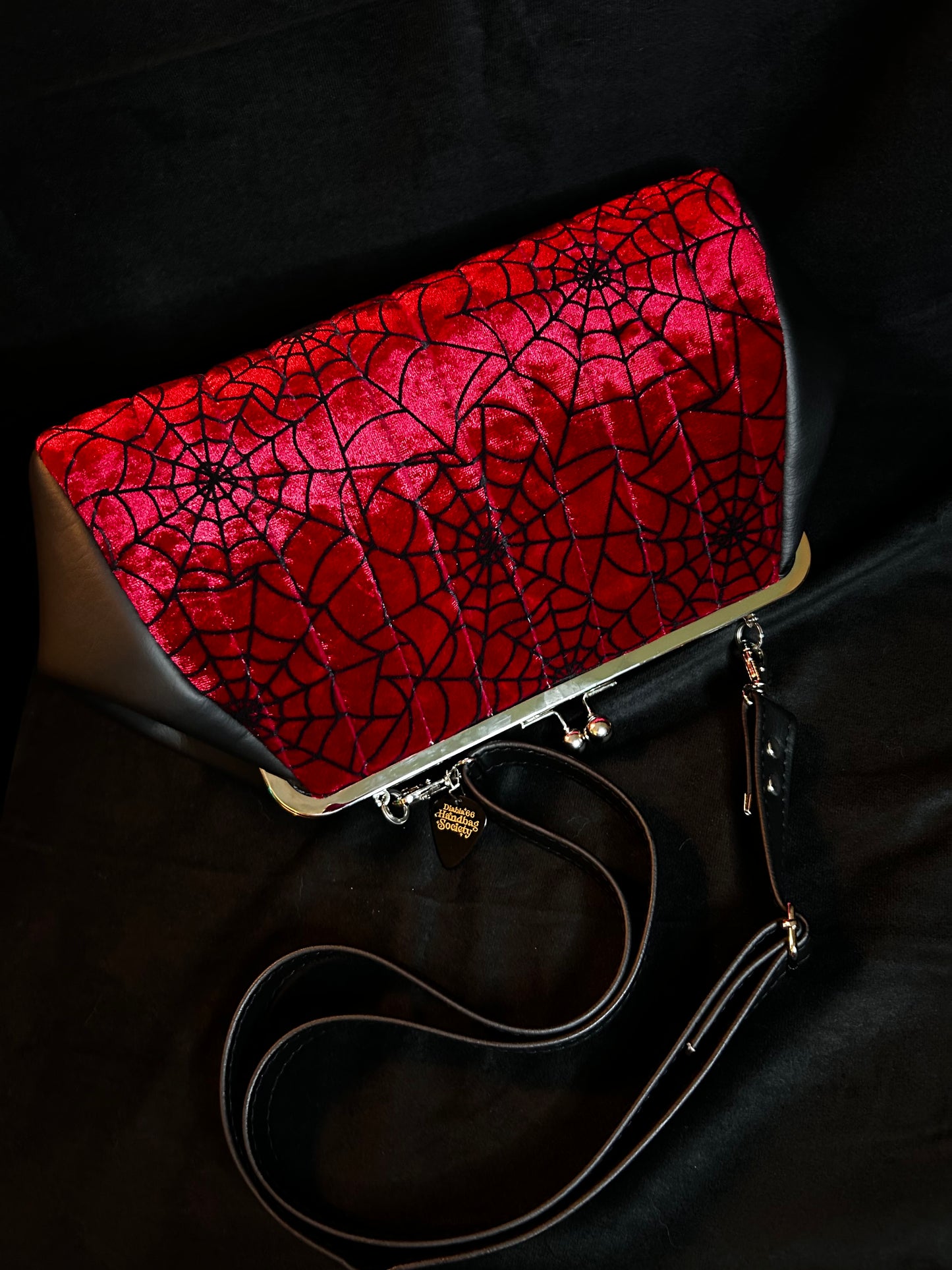 Crimson Webs Large Kisslock Handbag *Exclusive*
