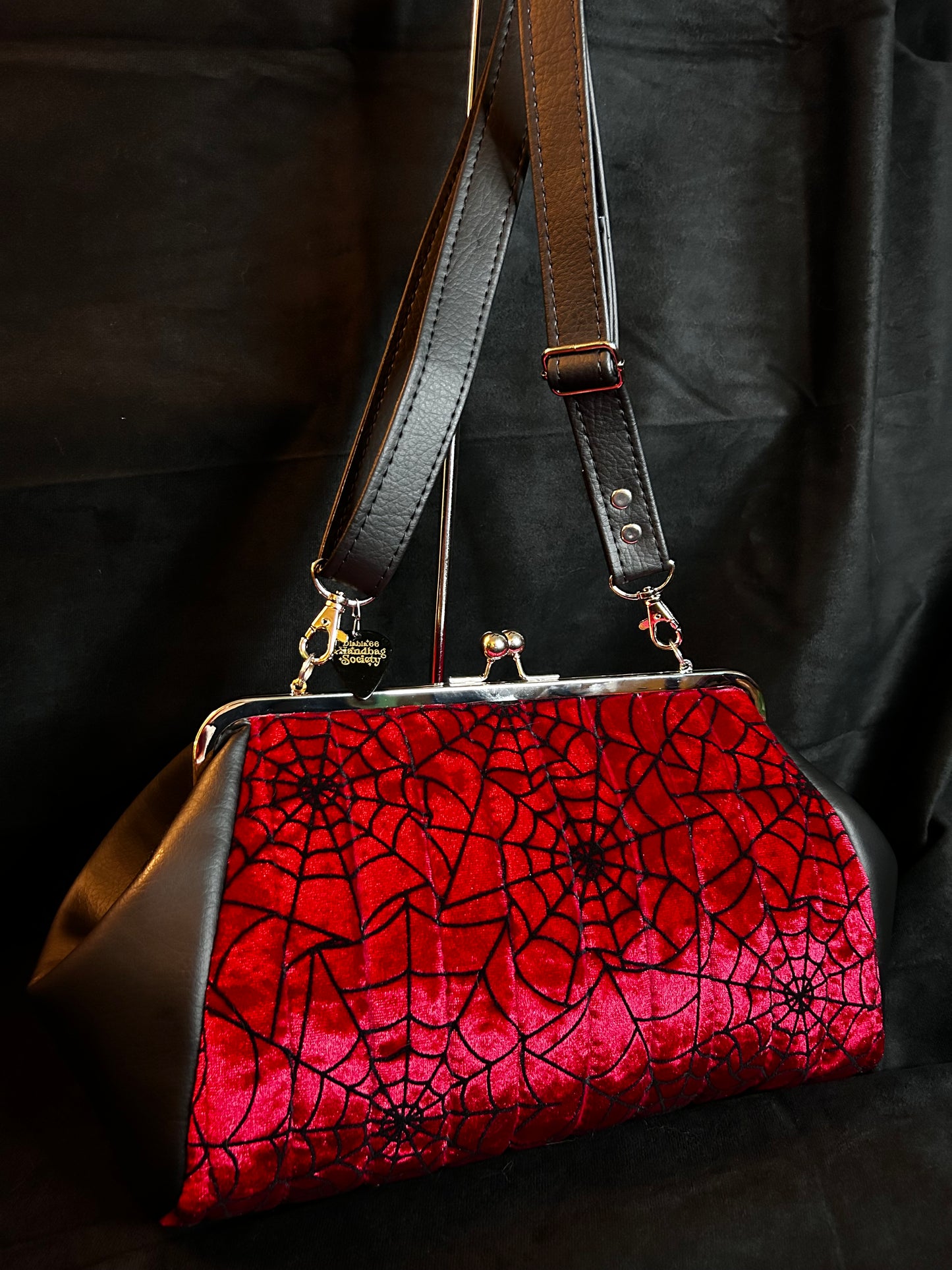 Crimson Webs Large Kisslock Handbag *Exclusive*