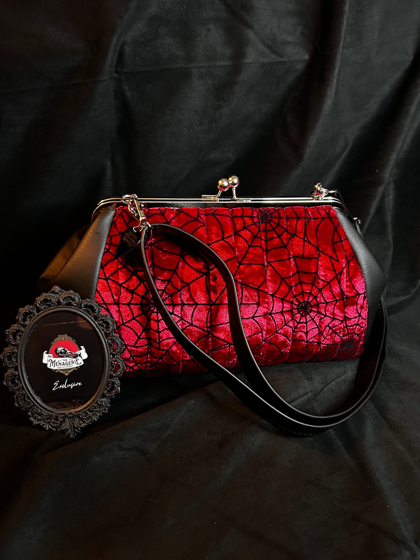 Crimson Webs Large Kisslock Handbag *Exclusive*