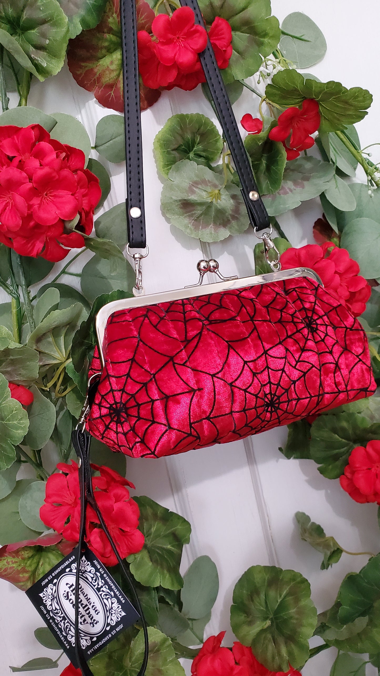 Crimson Webs Mini Kisslock Handbag *Exclusive*