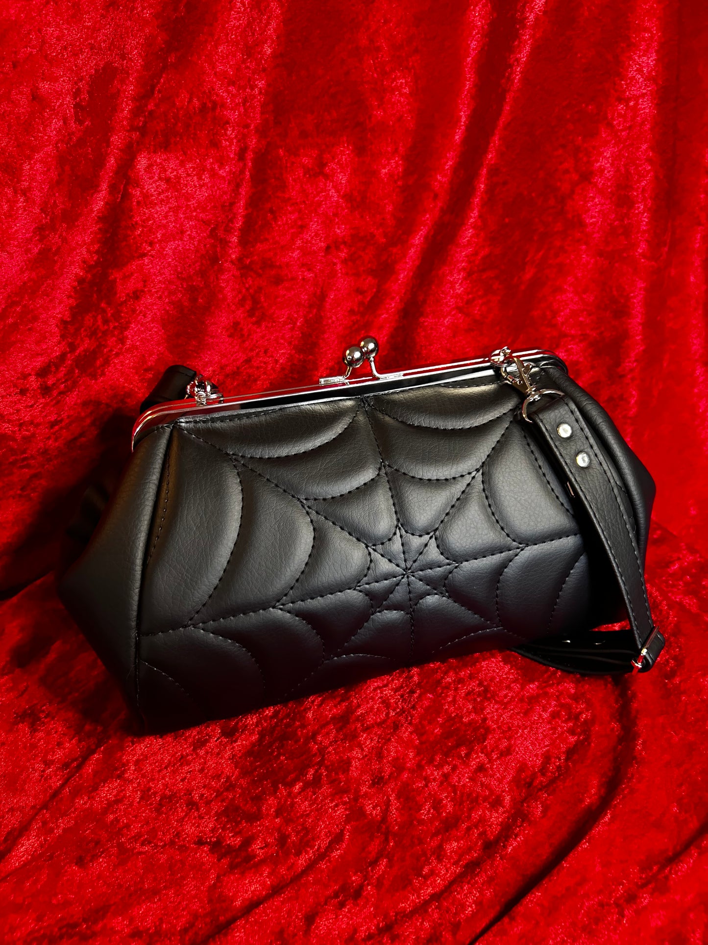 Black Spiderweb Large Kisslock Handbag