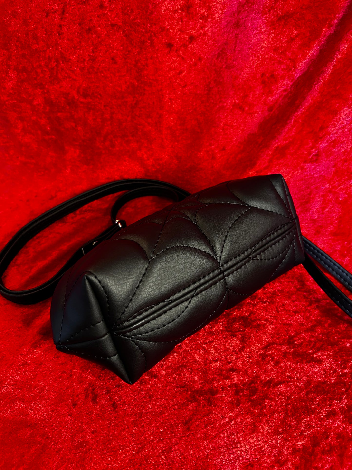 Black Spiderweb Mini Kisslock Bag
