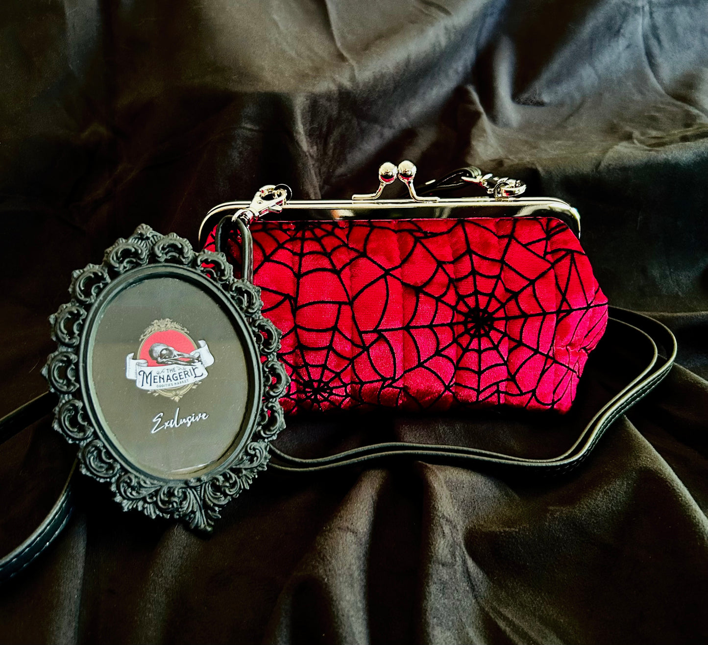 Crimson Webs Mini Kisslock Bag *Exclusive*